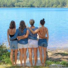 Love Living Radio with Emily Perkins - Ignite Your Whole Being!: The Power of Community, Why Choose it and How to Create it.